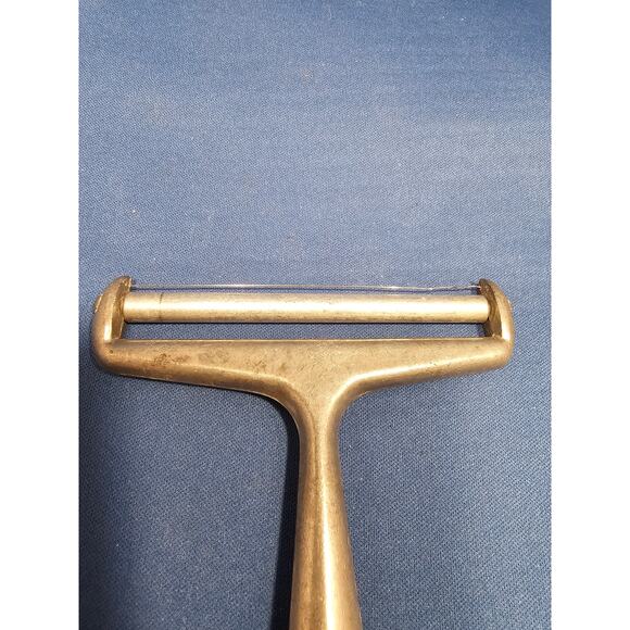 Vintage Aluminum Cheese Slicer - 4" (inches) wide - Made in Japan - Picture 4 of 6